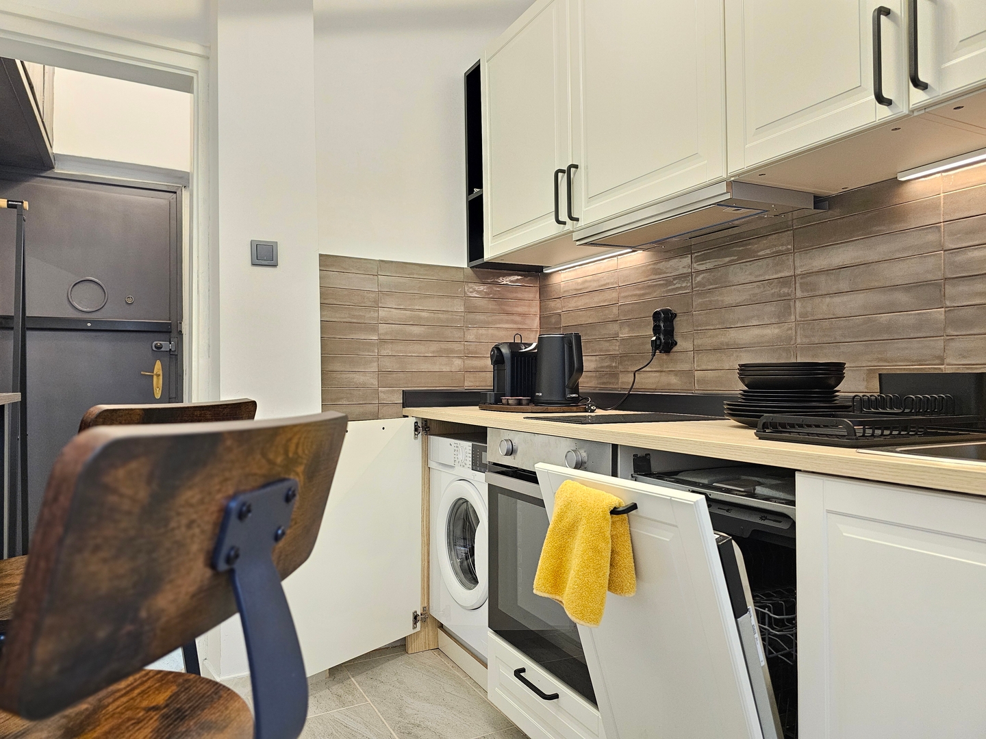 Urban Comfort: Central 1BDR near Vitoshka & NDK 14 Flat Manager Booking