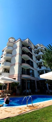 The Love Nest ~ 1BD in Sunny Beach 19 Flataway