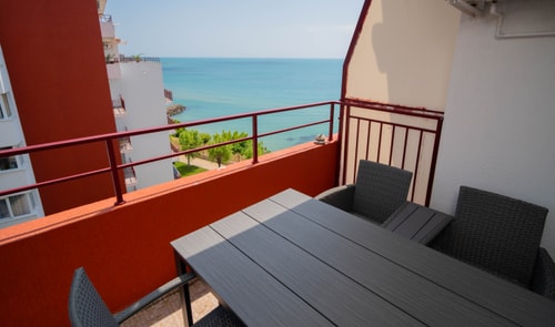 The Sea Balcony - 1BD Apartment by Flat Manager 32 Flat Manager Booking