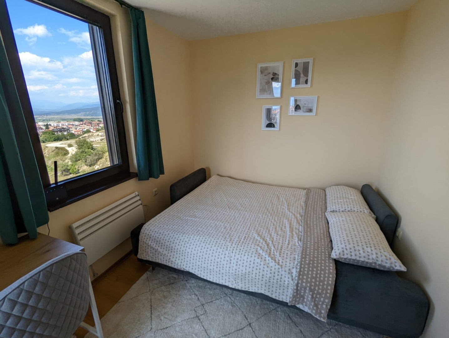 Stylish 2BD Apartment with Panoramic Mountain View 11 Flat Manager Booking