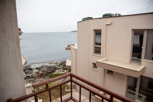 Convenient 2-Bedroom Flat next to Harmanite Beach 20 Flat Manager Booking