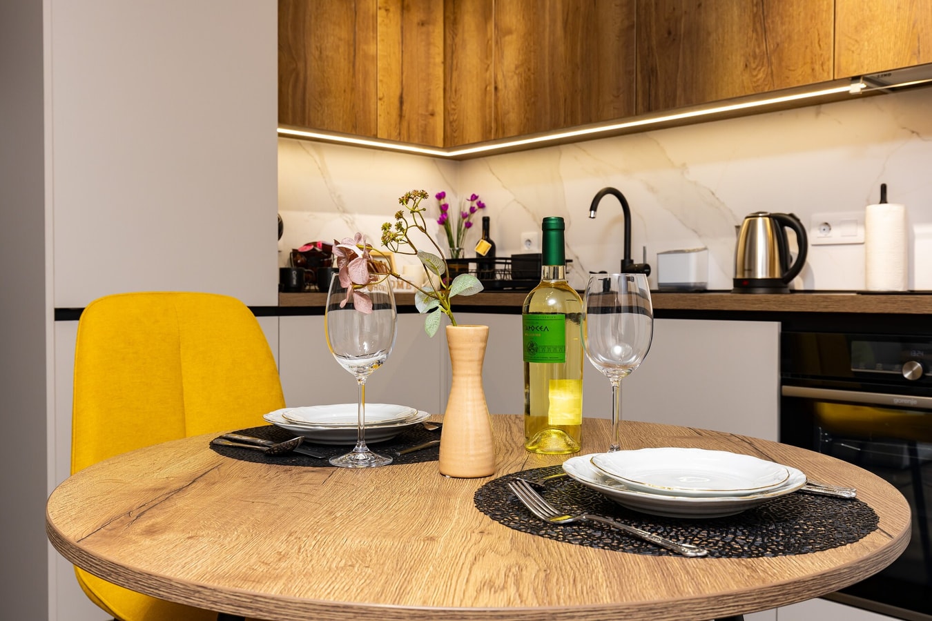 Stylish 1BD with Desk in Karshiaka 20 Flat Manager Booking