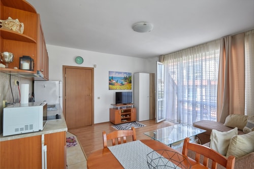 Great Studio 6 Flat Manager Booking
