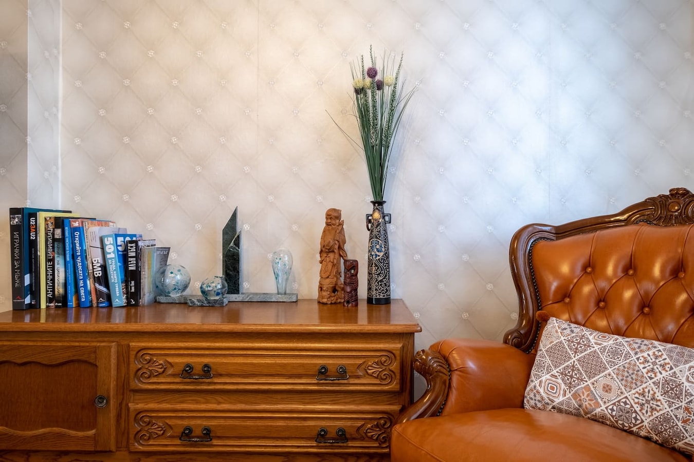 ARTilcious Two Bedroom Park View Apartment 13 Flat Manager Booking