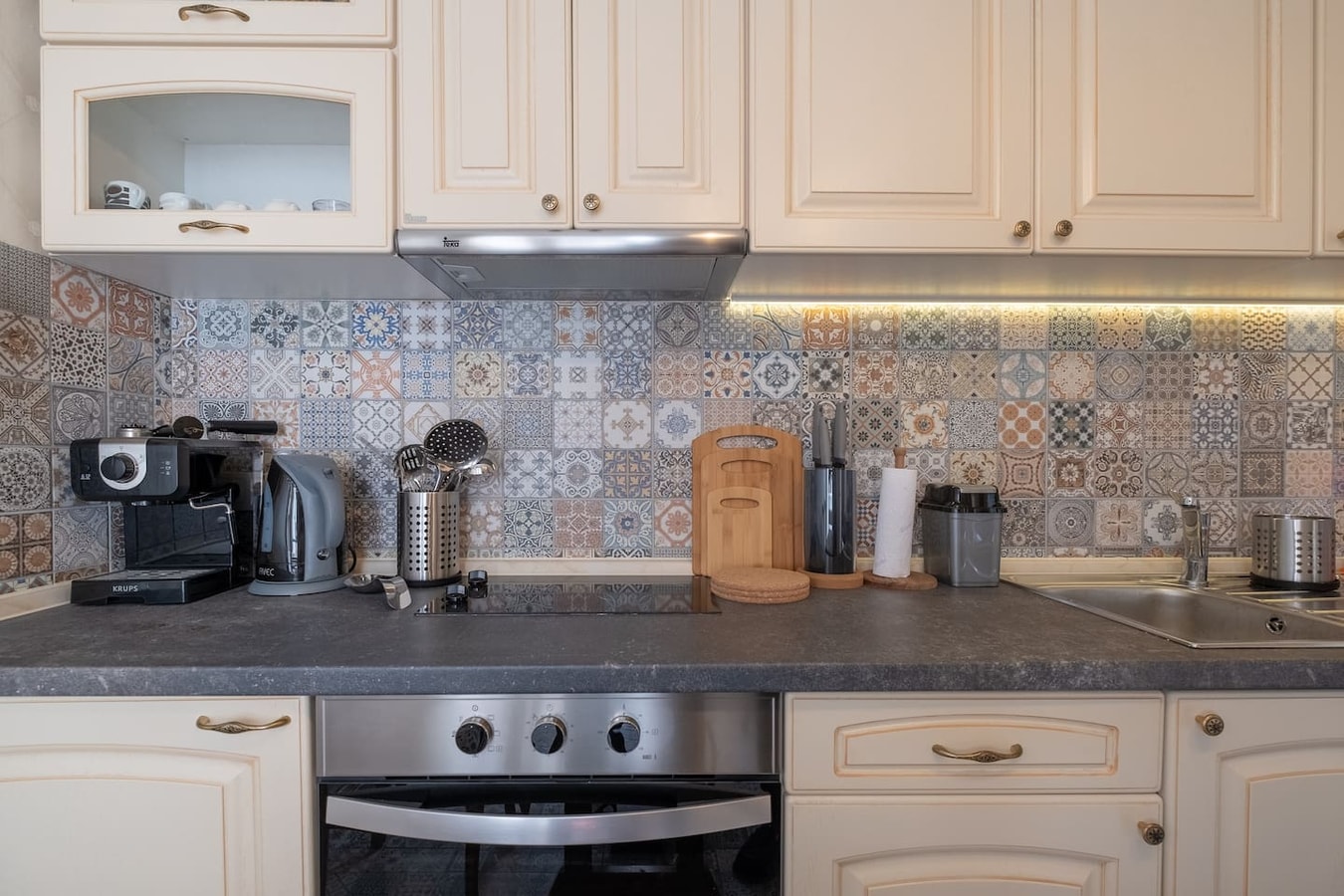 ARTilcious Two Bedroom Park View Apartment 17 Flat Manager Booking
