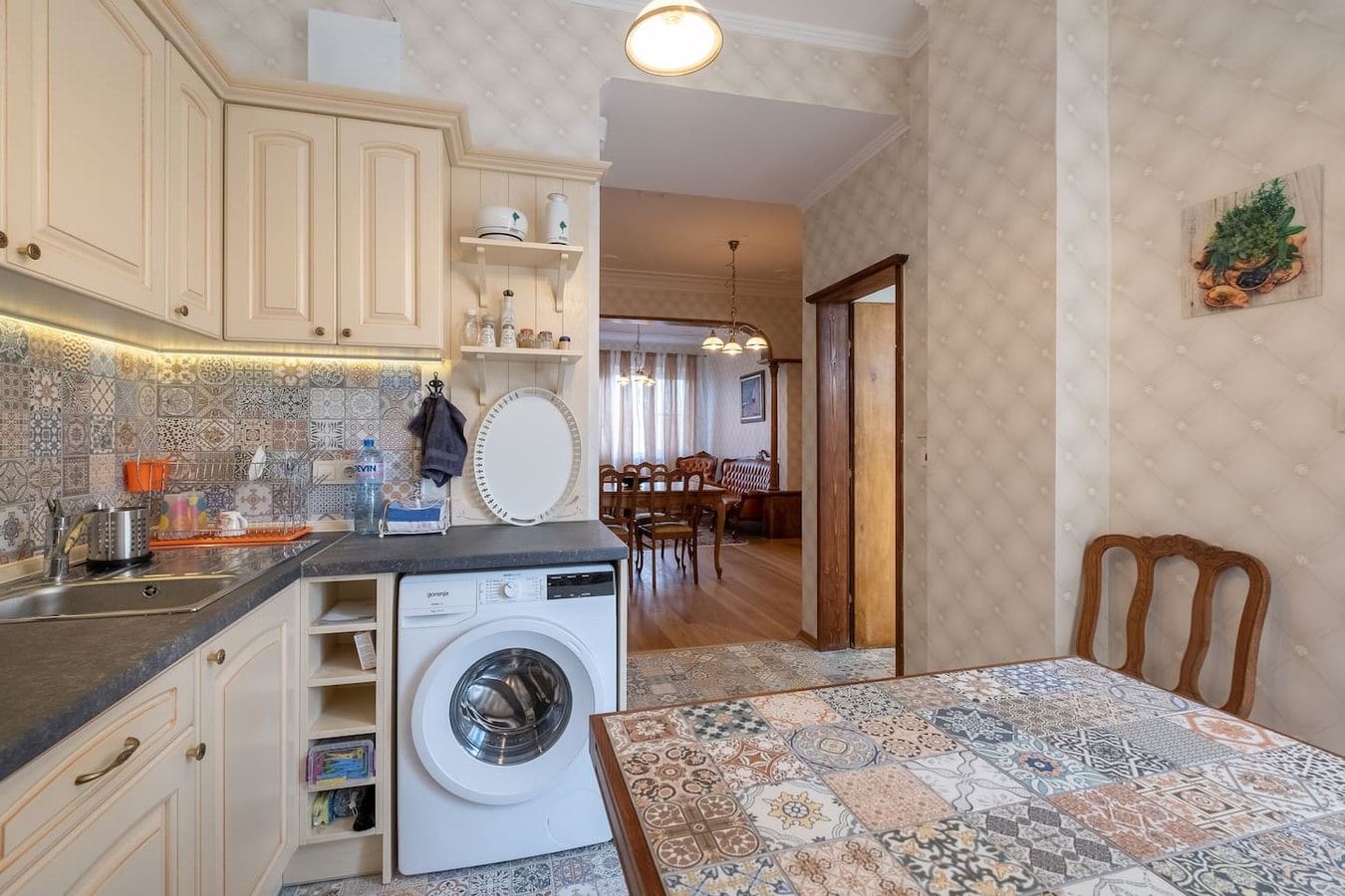 ARTilcious Two Bedroom Park View Apartment 16 Flat Manager Booking