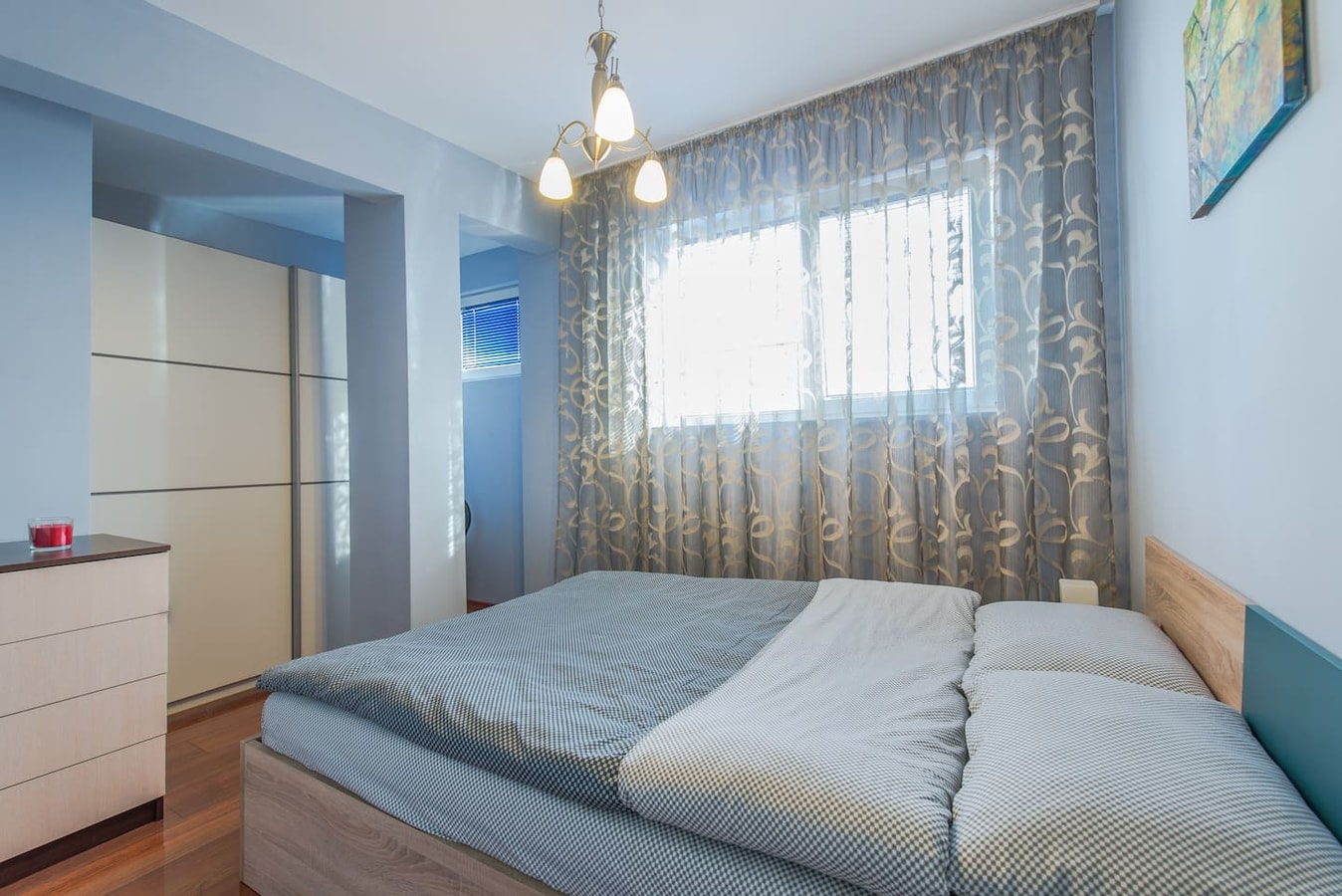 Central Cozy 1BD – Compact Chic Living 3 Flat Manager Booking