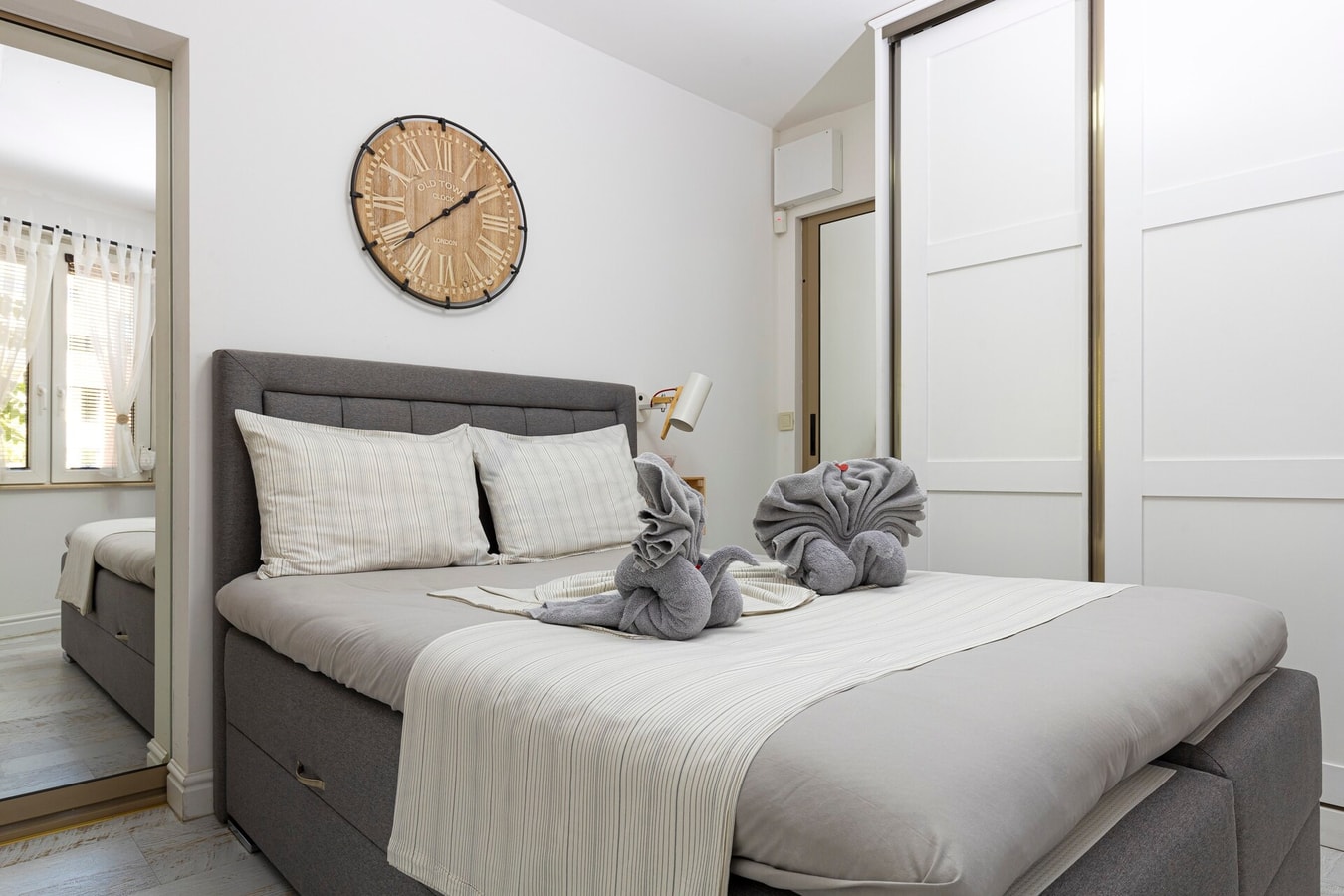 Two Stylish Apartments - TOP Location Flat Manager Booking