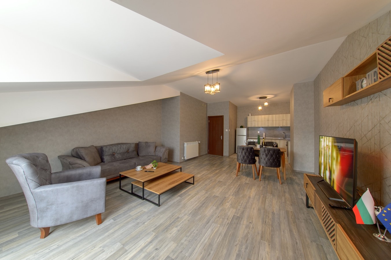 Luxury 2-bedroom apartment by Studenets Center 11 Flat Manager Booking