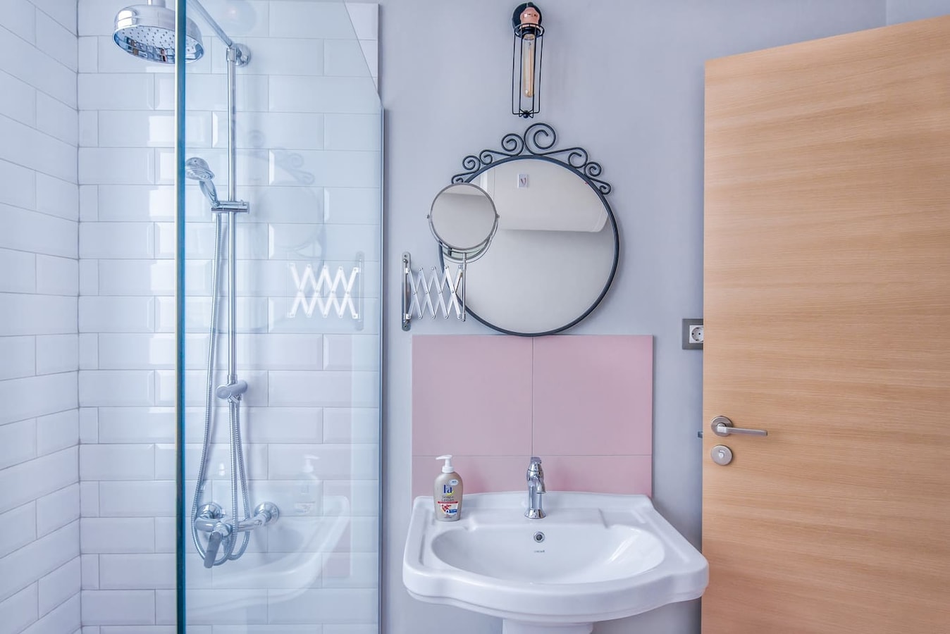 Dondukov Boulevard Two Bedroom Designer Suite 17 Flat Manager Booking