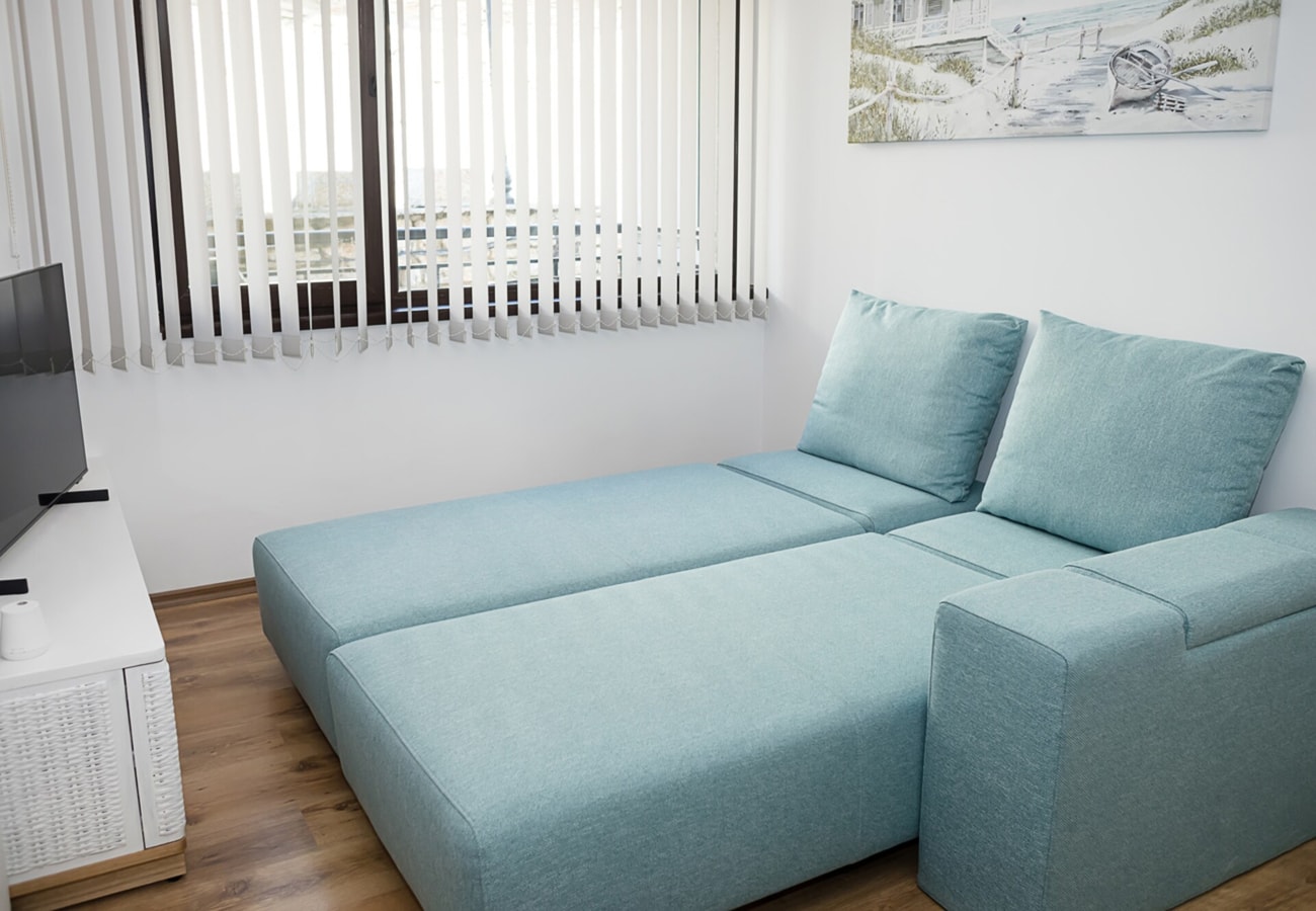Cozy Seaside Escape – in Central Balchik 11 Flat Manager Booking