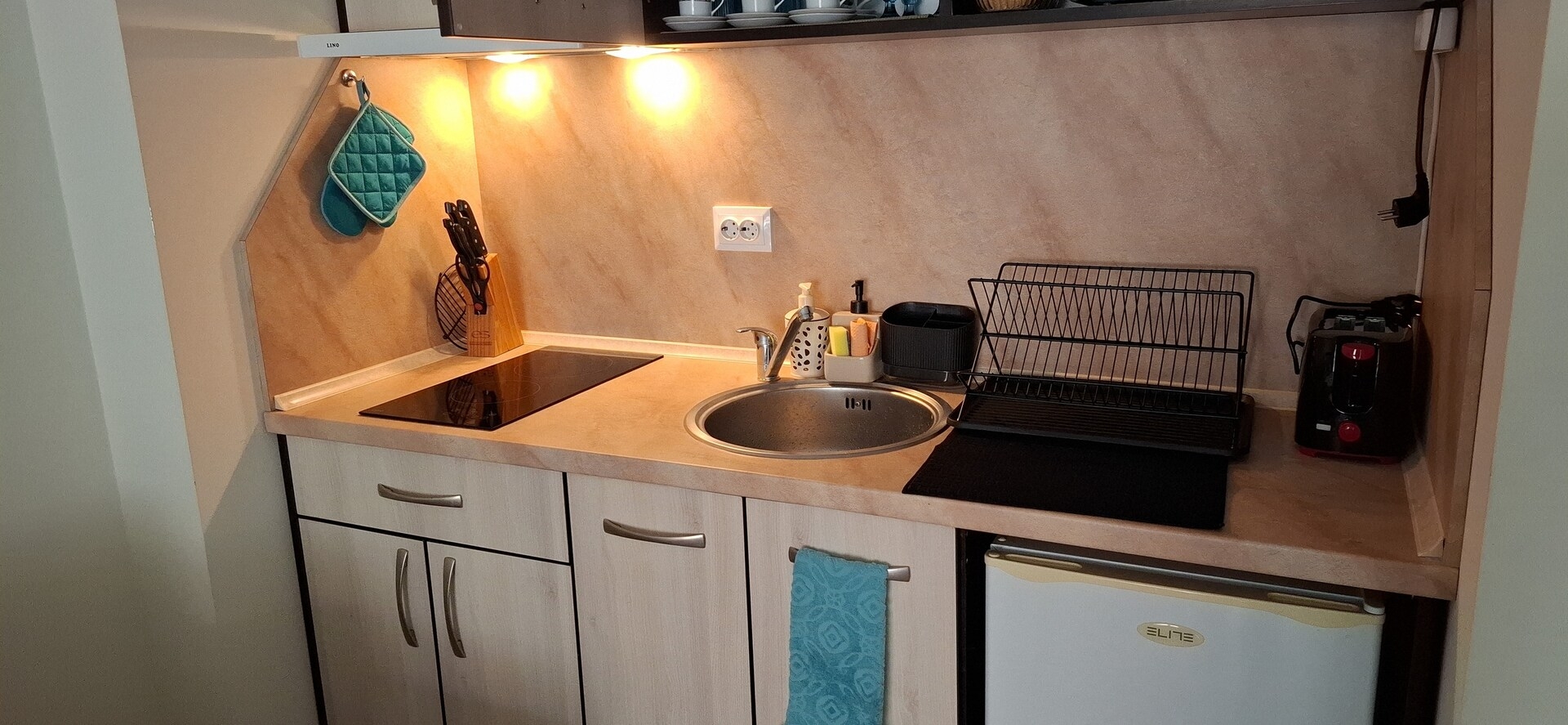 Stunning Sea View Studio in Elenite 29 Flat Manager Booking