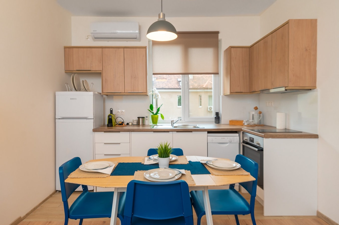 Bright Urban Retreat - Central Sofia 1BD Apartment 9 Flat Manager Booking