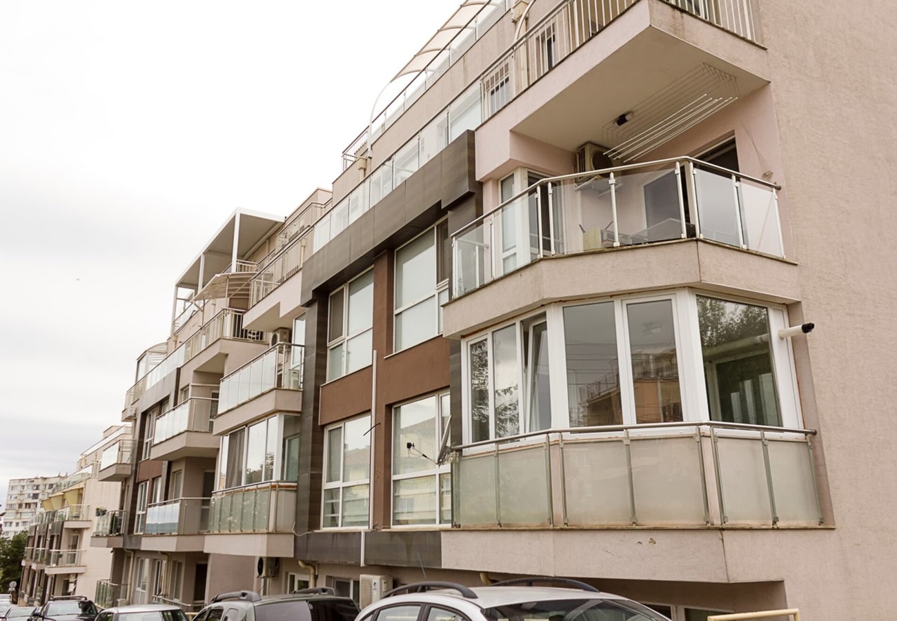 Peaceful Three-Bedroom in Briz, Varna 30 Flat Manager Booking