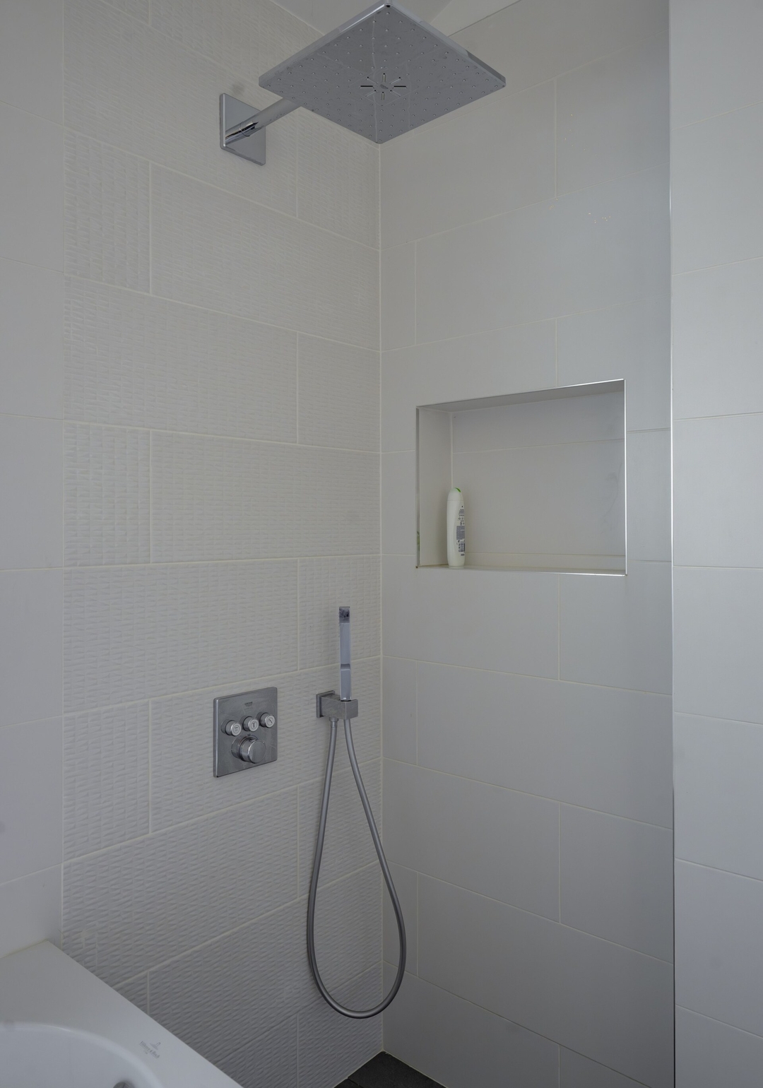 Luminous Central Retreat: Spacious 2BD Apartment 44 Flat Manager Booking