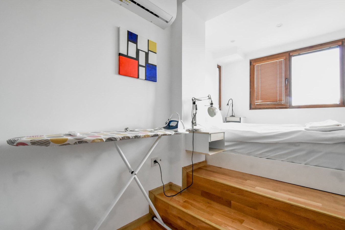 Alexander Panayot Volov 1BD · Split-Level City Stay with Balcony 10 Flat Manager Booking