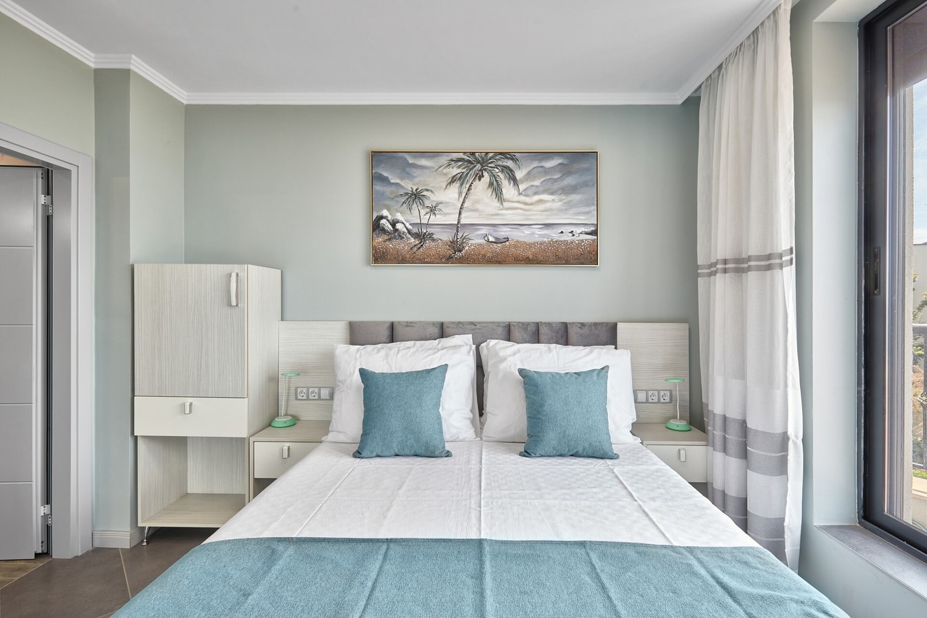 3BD Beach Paradise with a Stunning View + Parking 3 Flat Manager Booking