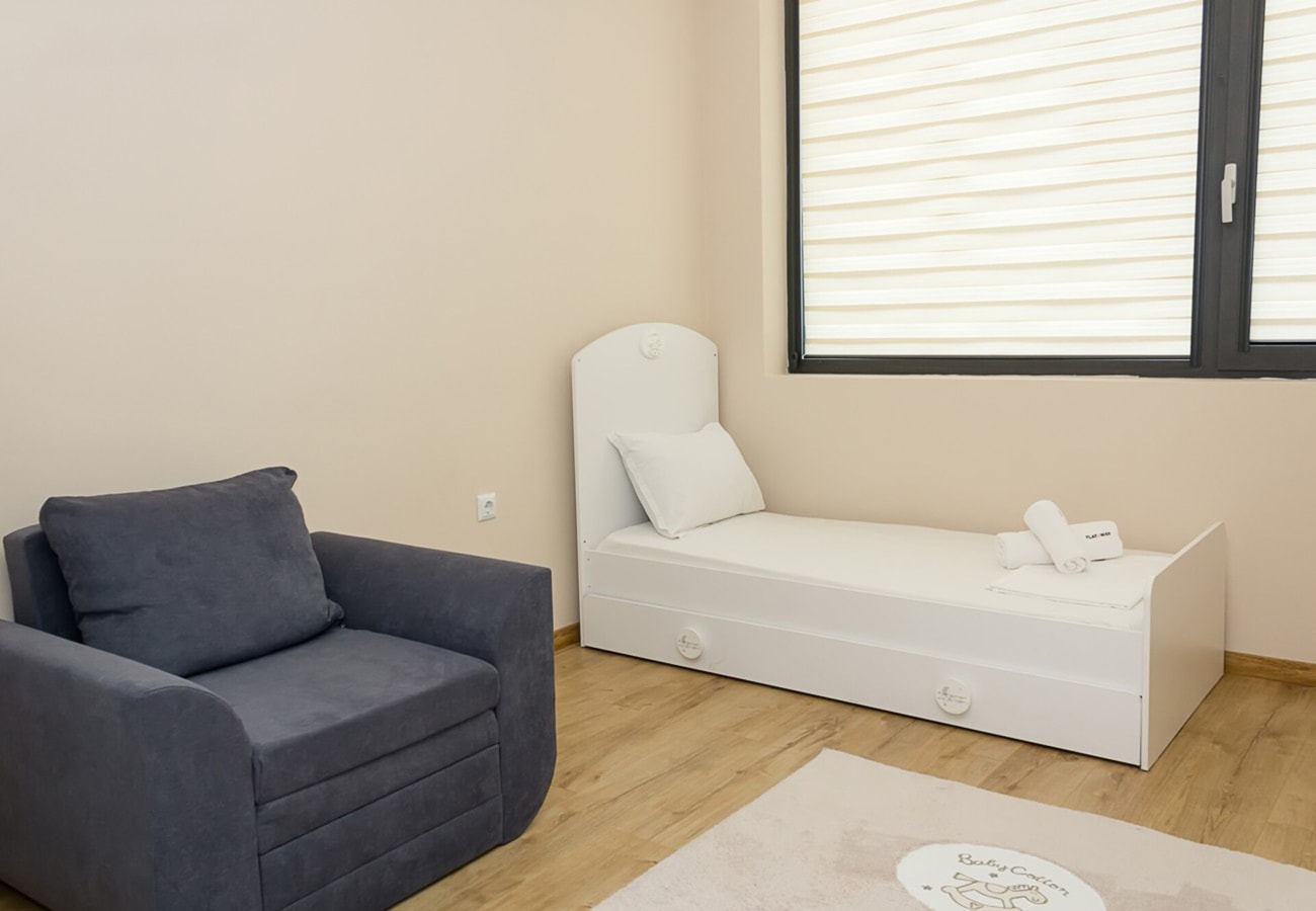 Modern Seaside Retreat in Varna 3 Flat Manager Booking