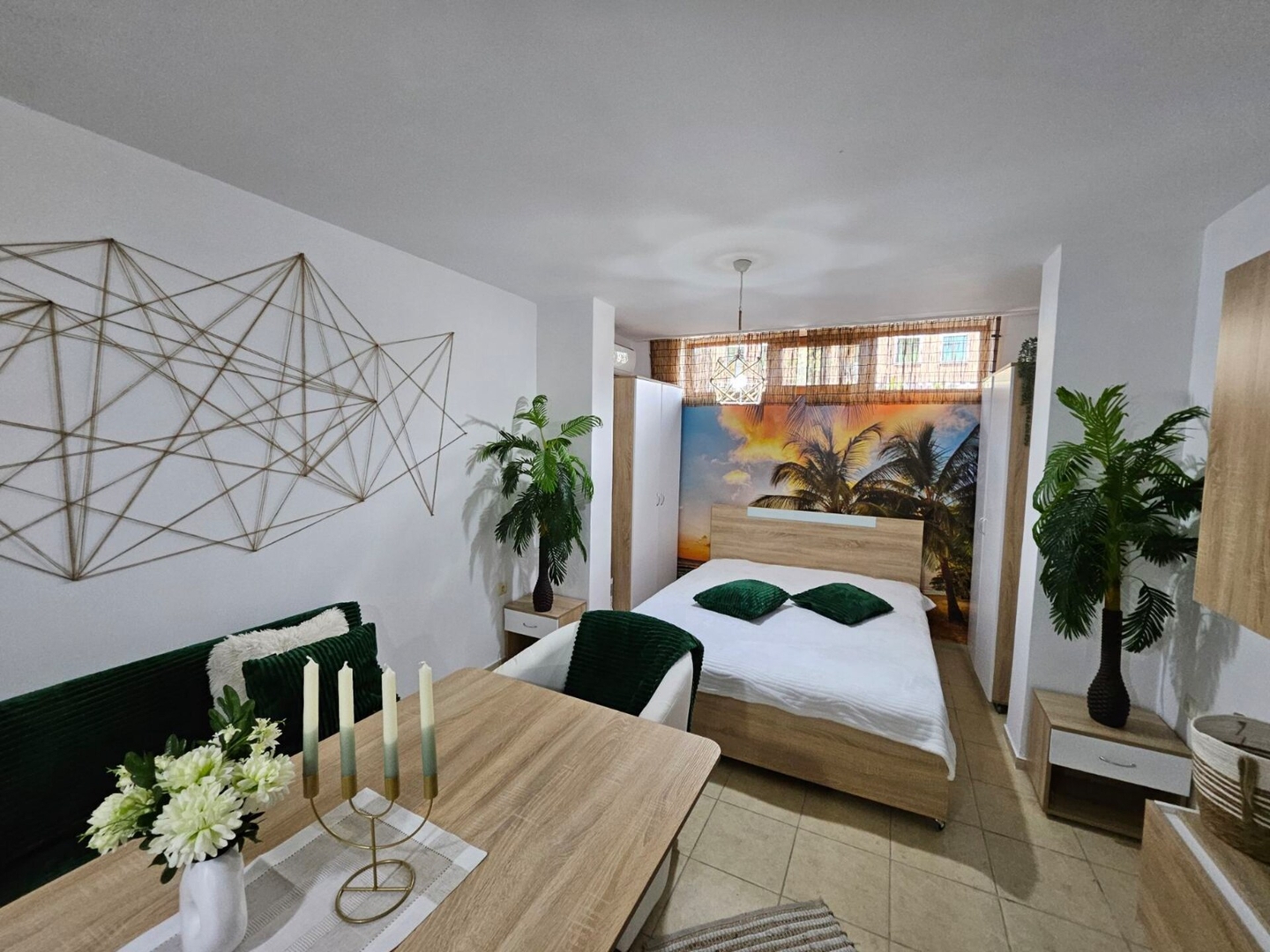 Tropical Chic Studio for Two – Ground Floor Escape 4 Flat Manager Booking