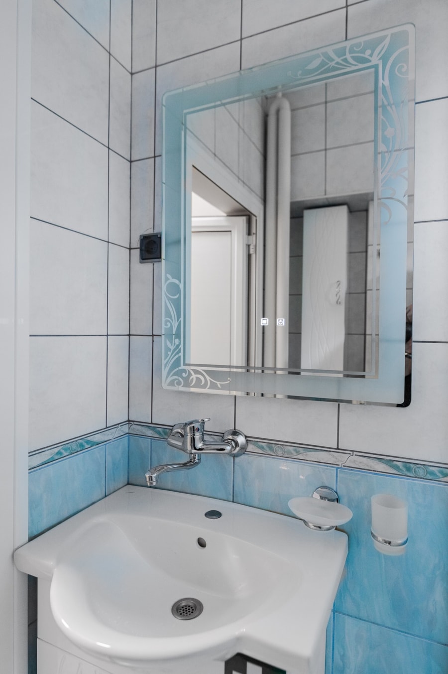 Eagles' Bridge ~ 1BD flat with desk 6 Flat Manager Booking