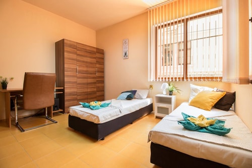 The Rocky House - Central & Private 2BDR 4 Flat Manager Booking