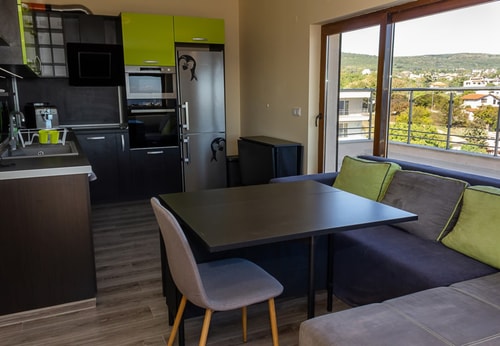 Spacious 3BD Flat with Large Terrace & Sea View 6 Flat Manager Booking