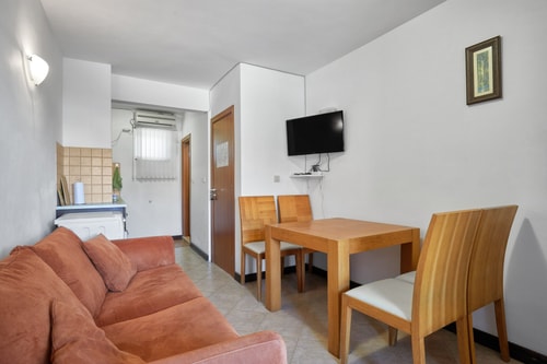 Charming 2BD Guest House in Sozopol 8 Flat Manager Booking
