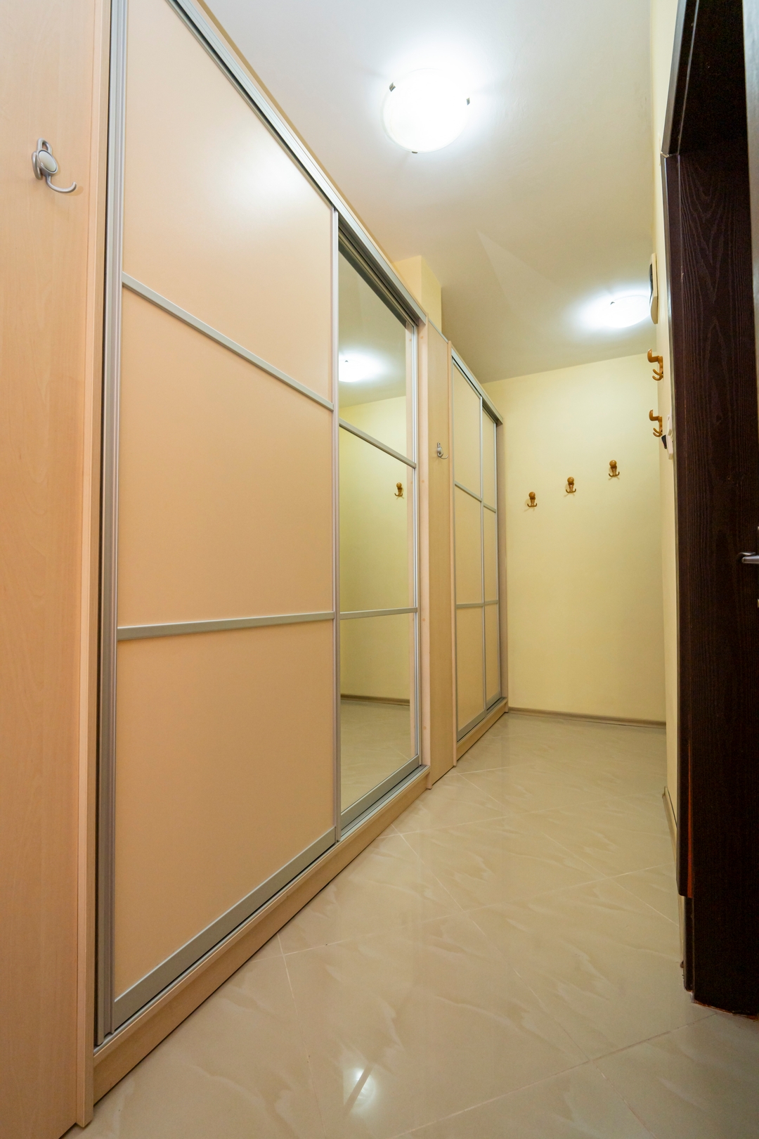 The Family Courtyard - LARGE 2BD Apartment 16 Flat Manager Booking