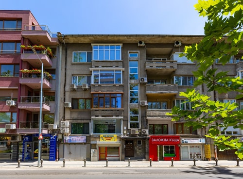 White&Grey Two 1-BD Apartments 87 Flat Manager Booking