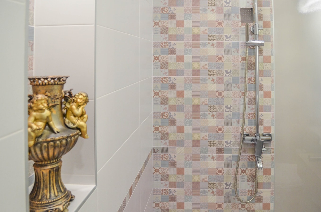 Two Bedroom Luxury Apartment in top center 28 Flat Manager Booking