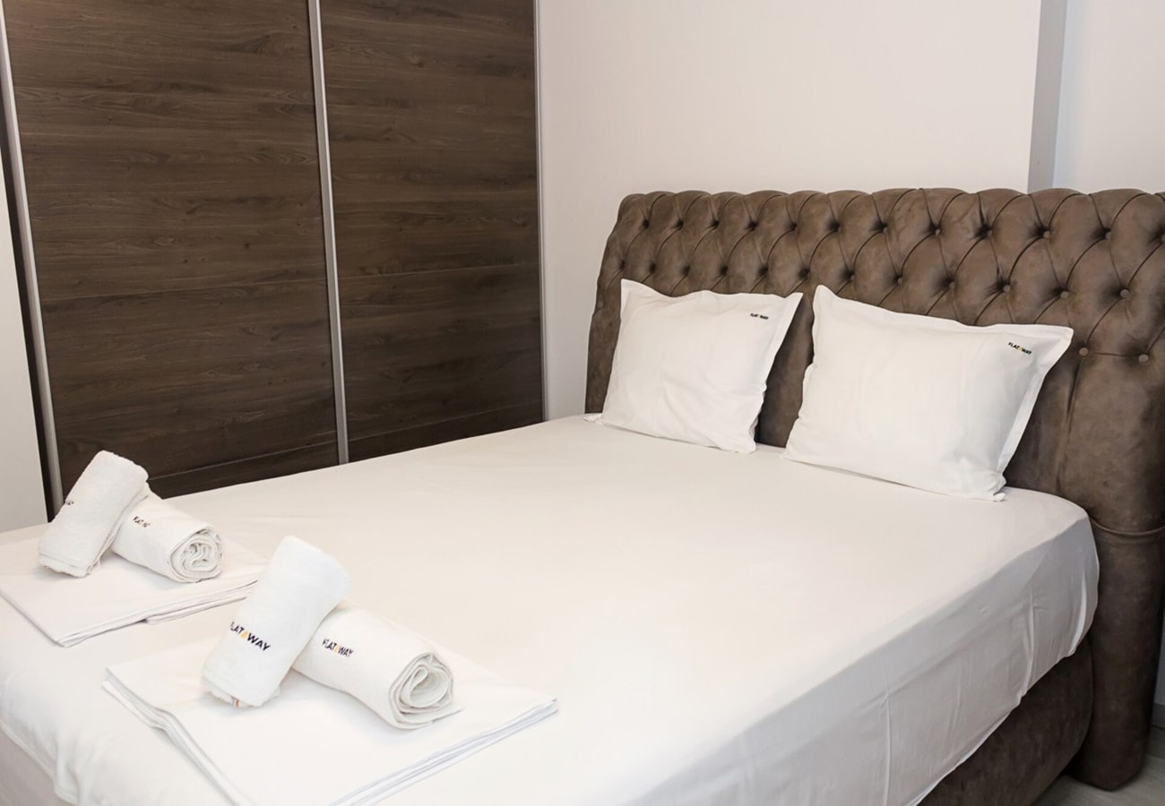 New Black & White Flat 5 Min Away From Sea Garden 11 Flat Manager Booking