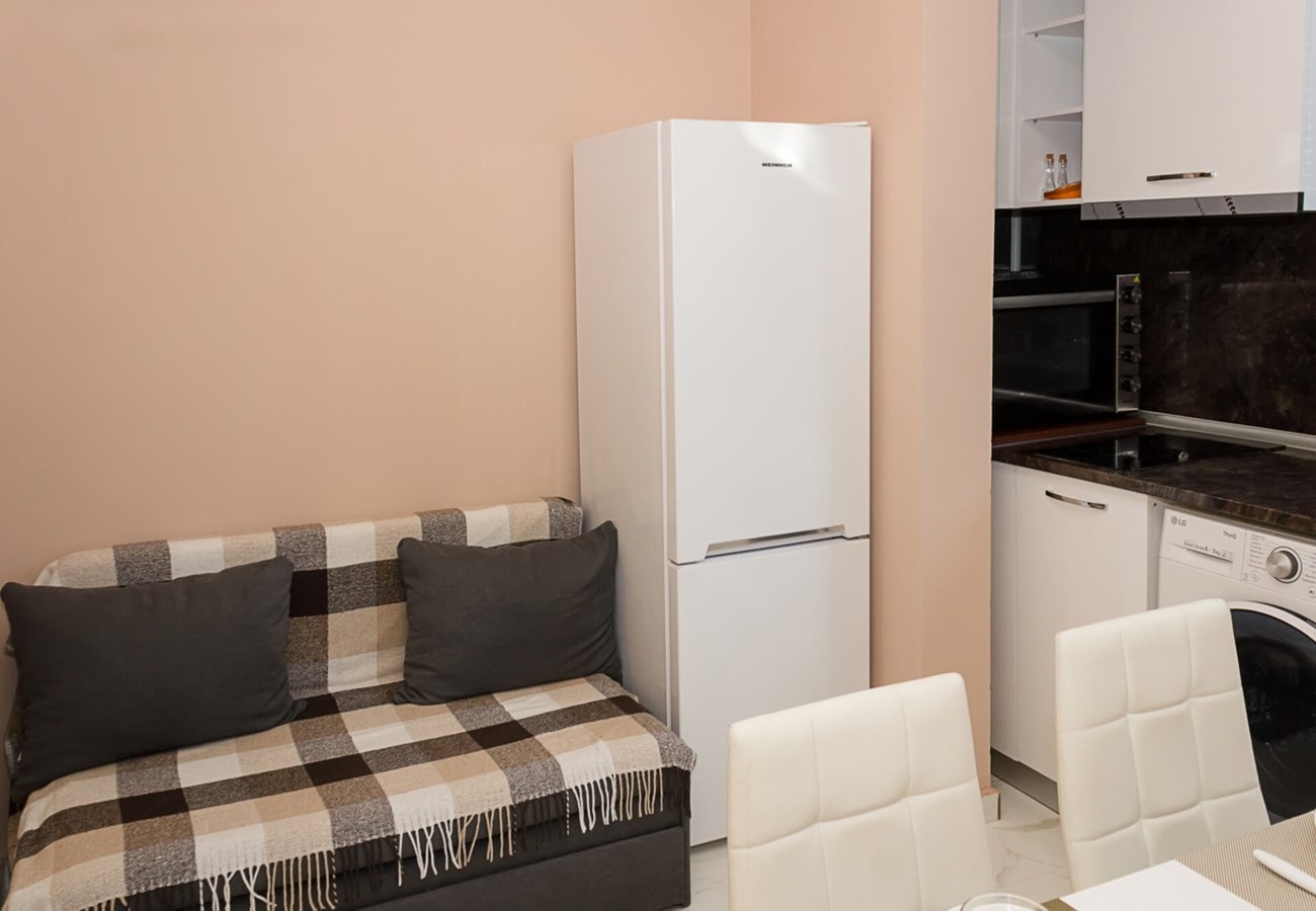 Comfy 1-Bedroom Apartment in Chayka Neighbourhood 22 Flat Manager Booking