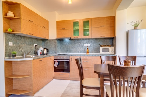 Bright retreat with Balcony & Mountain Views 1 Flat Manager Booking