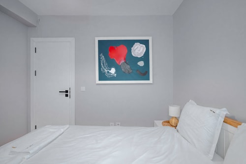 AeroLuxe Living 1BD Apartment 13 Flat Manager Booking