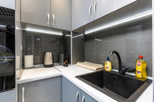 Modern 1BD Flat with Parking near the city centre 3 Flat Manager Booking