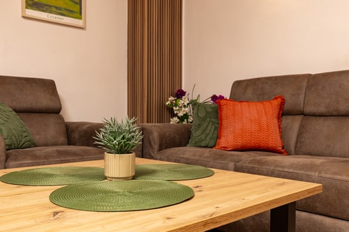 GLORIOUS - 2-Bedroom apartment near Youth Hill 1 Flat Manager Booking