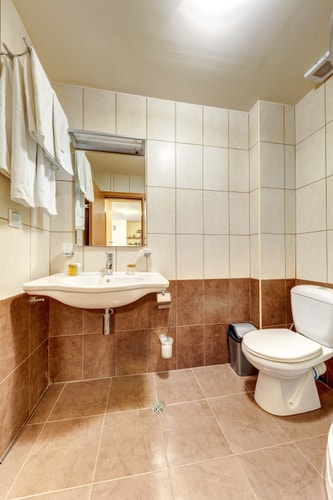 Cosy 1BD Apt w/ Free Parking and Balcony 23 Flat Manager Booking
