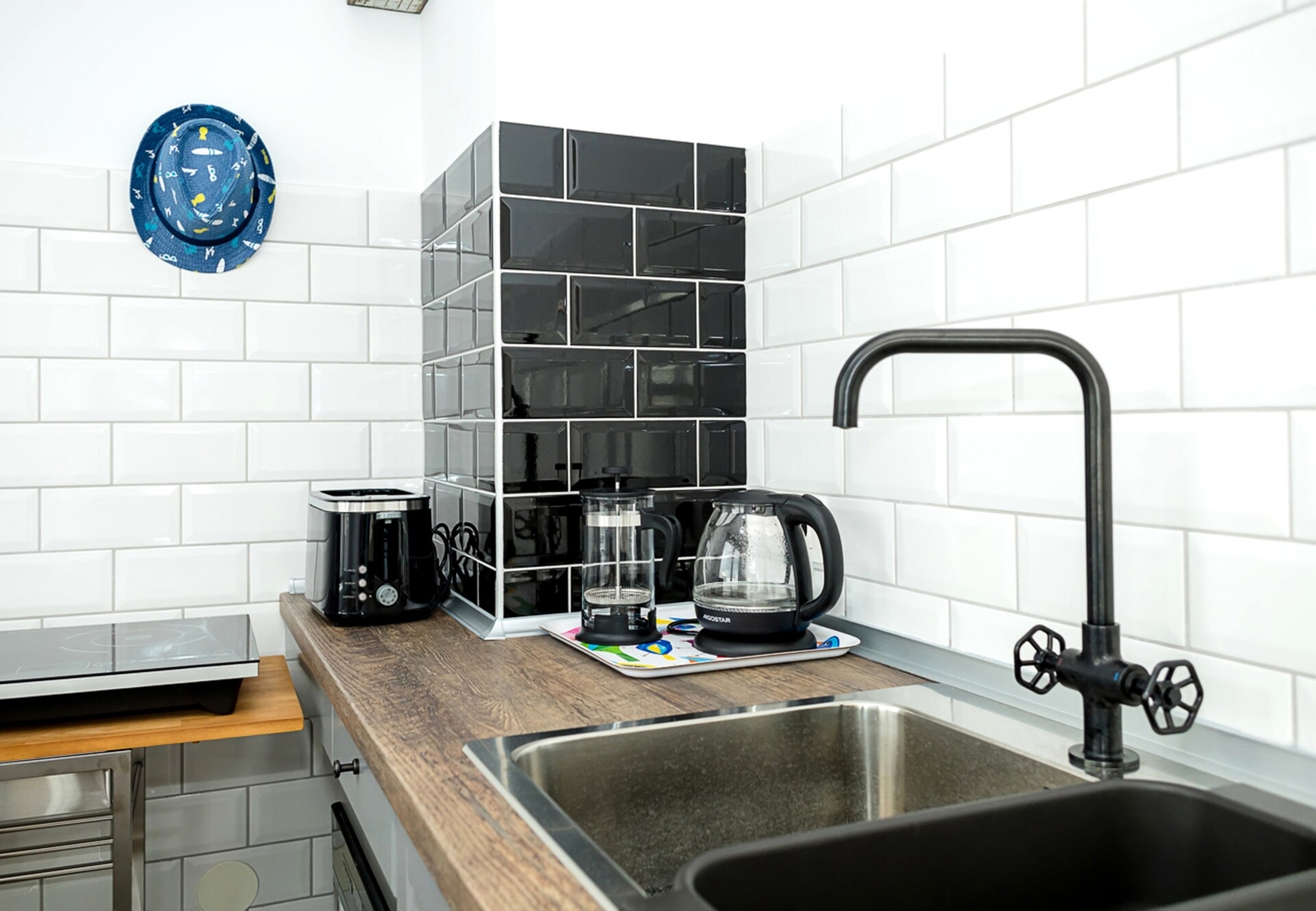 Urban & Cozy Escape - 1BR Flat near GrandMallVarna 4 Flat Manager Booking