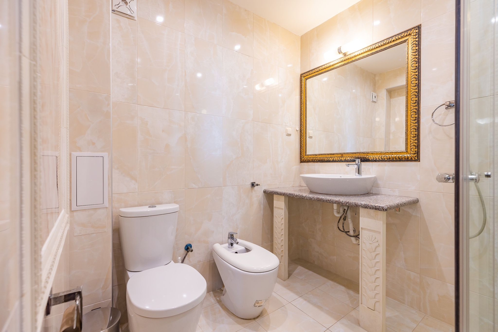 Elegant Apartment with Balcony in Argisht Palace 17 Flat Manager Booking