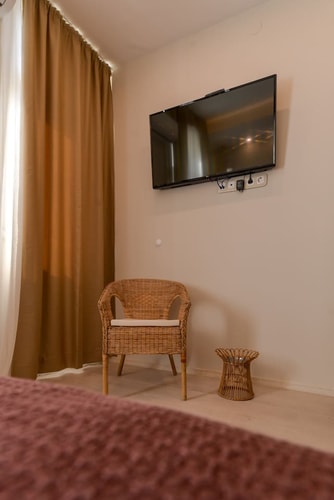 Sofia Dream Apartments - 1-BDR on Ekzarh Yosif 16 Flat Manager Booking