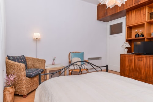 Ivana Grafa 1BD · Shik & Chic One Bedroom Central Apartment 8 Flat Manager Booking