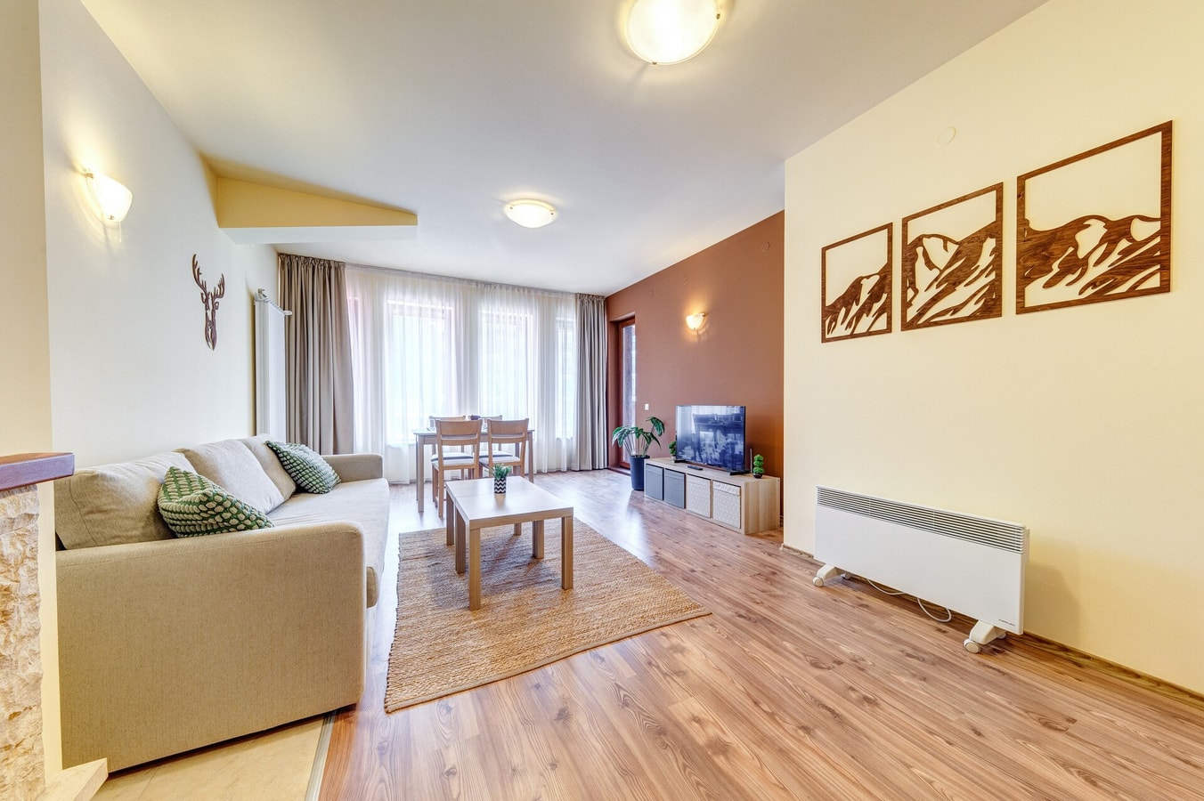 Cosy 1BD Apt w/ Free Parking and Balcony 9 Flat Manager Booking