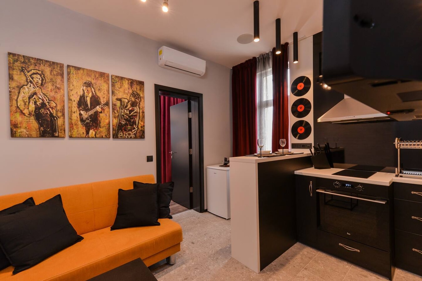 Sofia Dream Apartments-Rock'n'Roll 1BD Flataway
