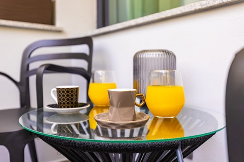 White&Grey Two 1-BD Apartments 116 Flat Manager Booking