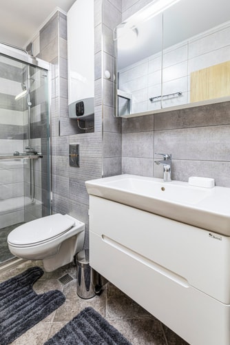 Stylish 1BD flat with a Parking Spot 15 Flat Manager Booking