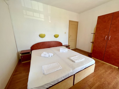 Private 1-BD Apartment with Balcony in Sozopol 3 Flat Manager Booking