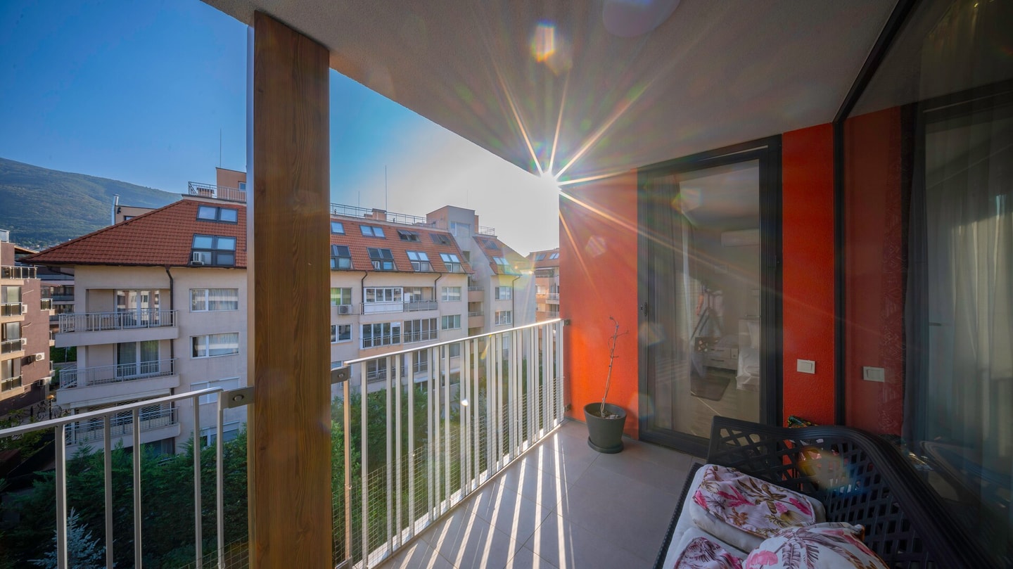 Nadya Ralevitsa 1BD · Modern & Spacious Stay with Free Parking 22 Flat Manager Booking