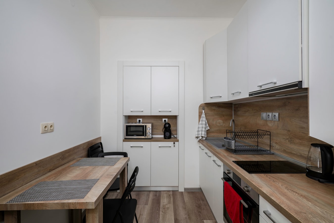 Central 1BD Next to Womens Market and Sofia's Gems 3 Flat Manager Booking