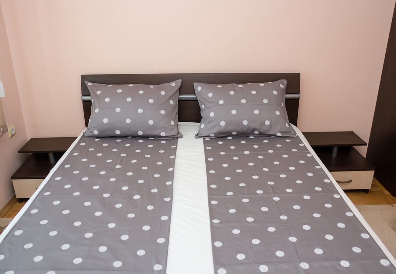 Leisurely Stay by the Sea Garden / 1-BDR Apartment 13 Flat Manager Booking