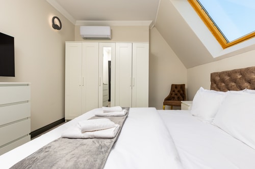 Central Apartments with Garden view - Apt No. 8 1 Flat Manager Booking